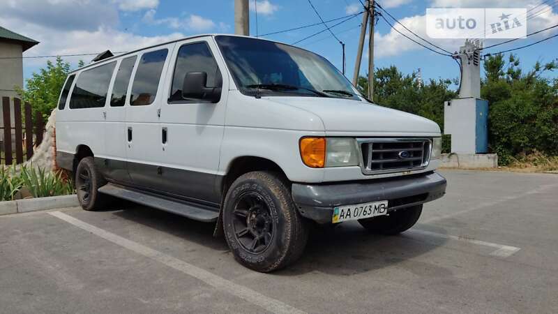 Микроавтобус Ford Econoline 2007 в Киеве фото Микроавтобус Ford Econoline 2007 в Киеве