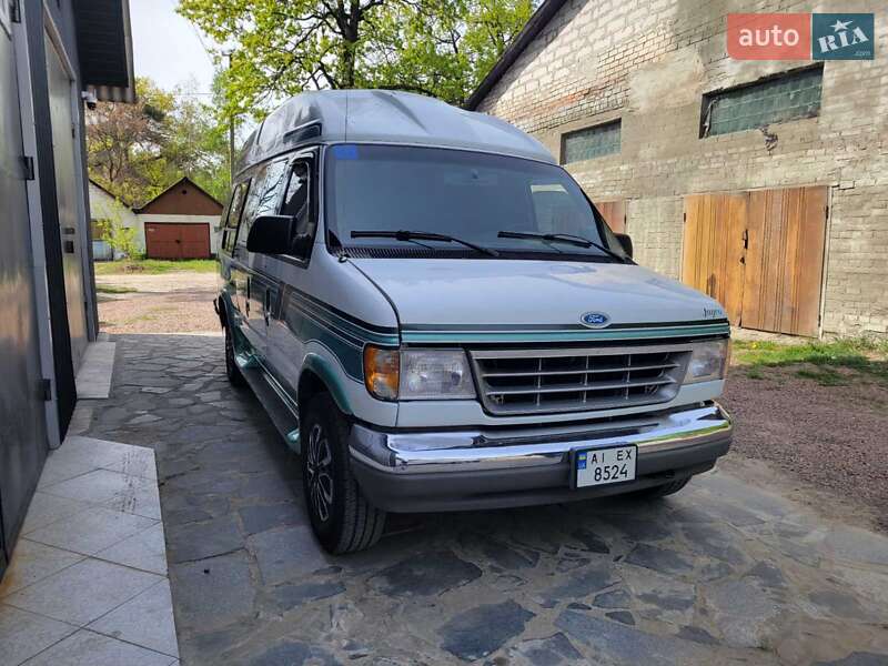 Минивэн Ford Econoline 1996 в Житомире