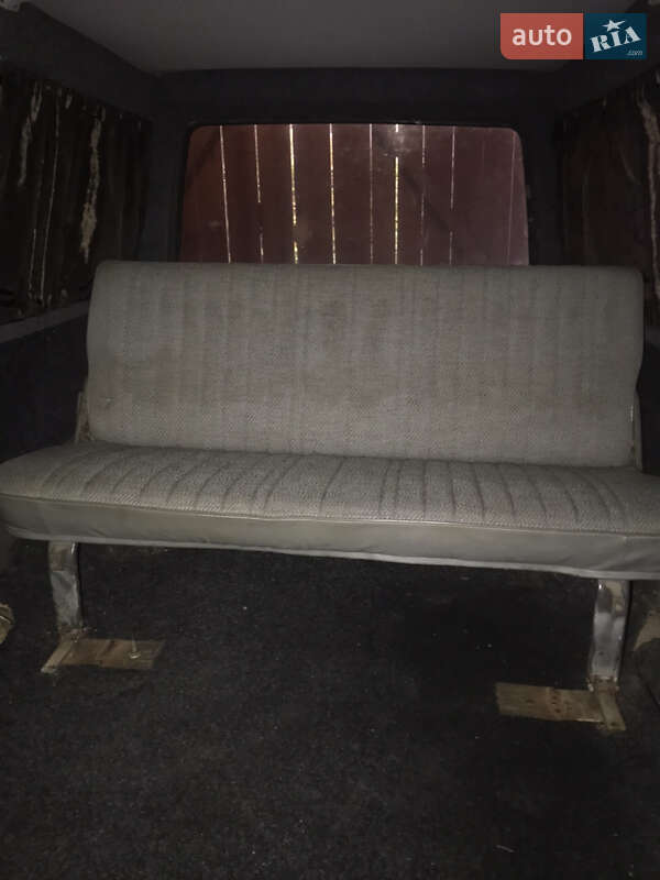 Минивэн Ford Econovan 1988 в Ивано-Франковске