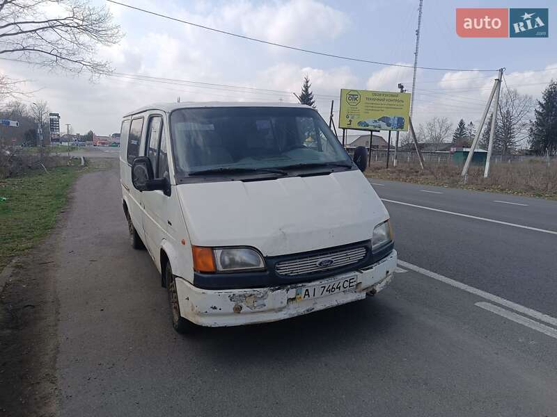 Мінівен Ford Econovan 1996 в Чернівцях