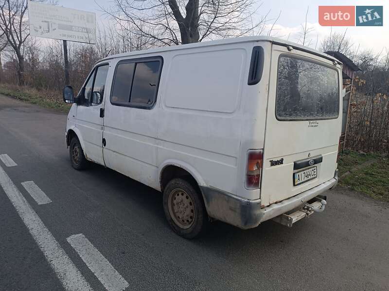 Мінівен Ford Econovan 1996 в Чернівцях