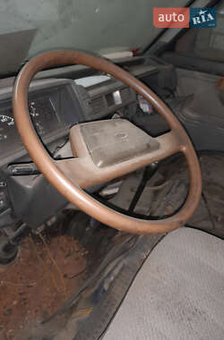 Минивэн Ford Econovan 1987 в 