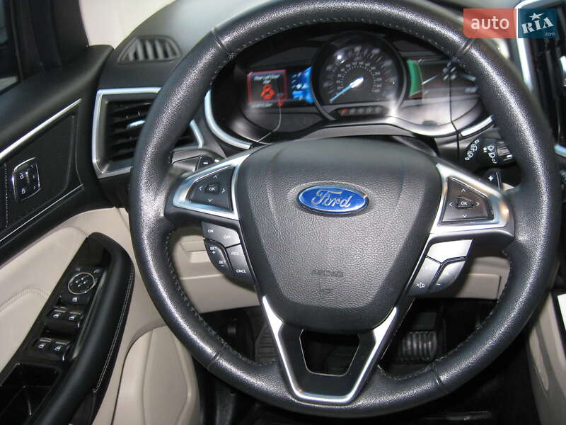 Внедорожник / Кроссовер Ford Edge 2016 в Черновцах