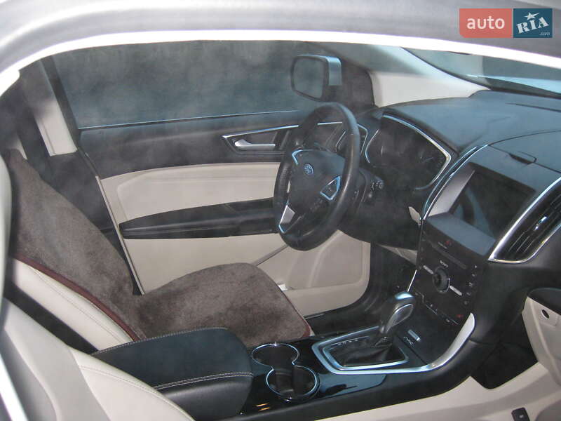 Внедорожник / Кроссовер Ford Edge 2016 в Черновцах