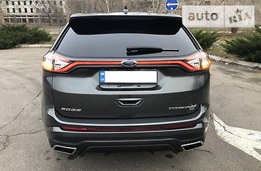Внедорожник / Кроссовер Ford Edge 2018 в 