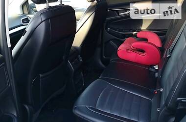 Позашляховик / Кросовер Ford Edge 2015 в 