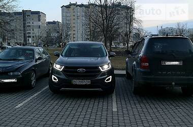 Позашляховик / Кросовер Ford Edge 2015 в 
