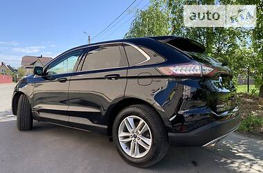 Позашляховик / Кросовер Ford Edge 2019 в 