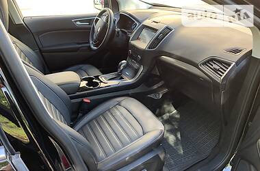 Позашляховик / Кросовер Ford Edge 2019 в 