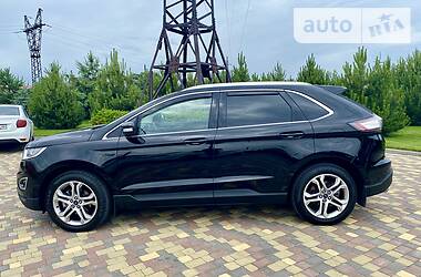 Позашляховик / Кросовер Ford Edge 2017 в 