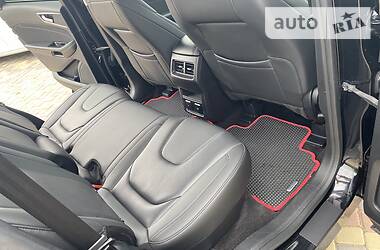 Позашляховик / Кросовер Ford Edge 2017 в 