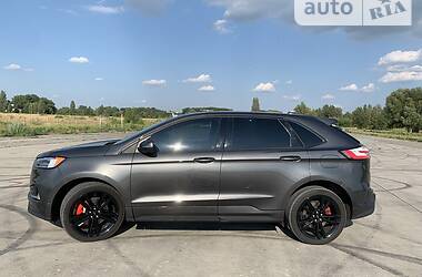 Внедорожник / Кроссовер Ford Edge 2019 в 