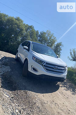 Внедорожник / Кроссовер Ford Edge 2015 в 