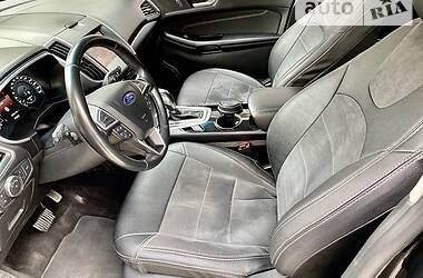 Внедорожник / Кроссовер Ford Edge 2016 в 