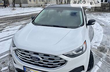 Внедорожник / Кроссовер Ford Edge 2018 в 