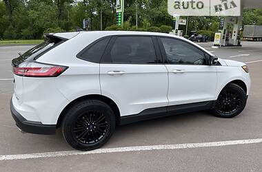Внедорожник / Кроссовер Ford Edge 2018 в 
