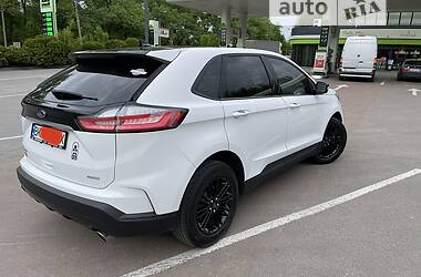 Внедорожник / Кроссовер Ford Edge 2018 в 