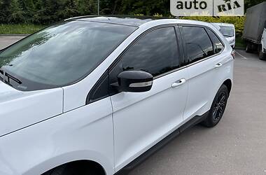 Внедорожник / Кроссовер Ford Edge 2018 в 