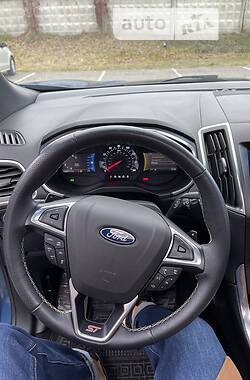 Внедорожник / Кроссовер Ford Edge 2019 в 