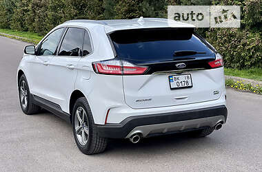 Позашляховик / Кросовер Ford Edge 2020 в 