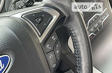 Позашляховик / Кросовер Ford Edge 2020 в 