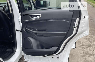 Позашляховик / Кросовер Ford Edge 2020 в 