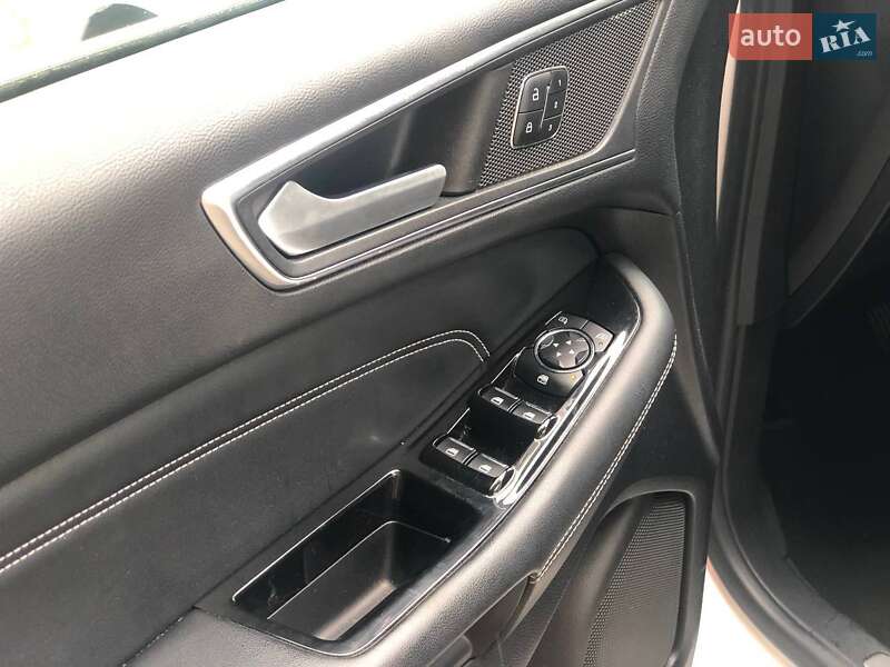 Позашляховик / Кросовер Ford Edge 2017 в Рівному