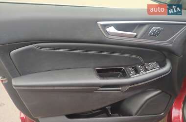 Позашляховик / Кросовер Ford Edge 2017 в 