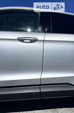 Внедорожник / Кроссовер Ford Edge 2016 в 