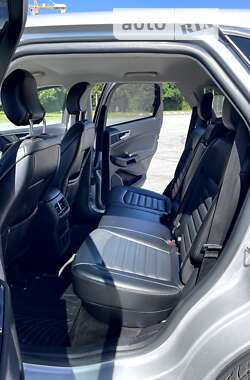 Внедорожник / Кроссовер Ford Edge 2016 в 