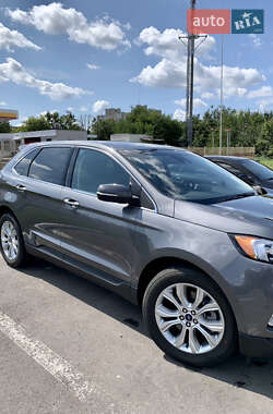 Внедорожник / Кроссовер Ford Edge 2021 в 