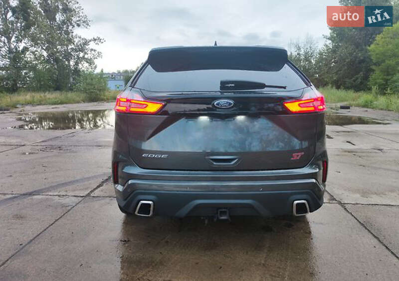 Позашляховик / Кросовер Ford Edge 2019 в Благовіщенську