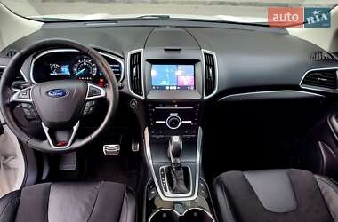 Позашляховик / Кросовер Ford Edge 2016 в 