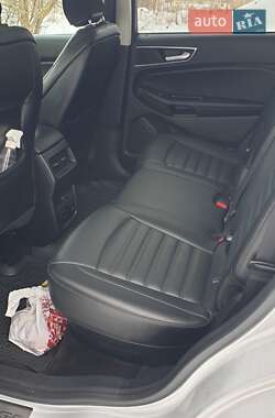 Внедорожник / Кроссовер Ford Edge 2016 в 