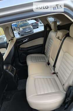 Внедорожник / Кроссовер Ford Edge 2017 в 