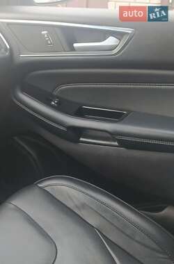 Внедорожник / Кроссовер Ford Edge 2016 в 