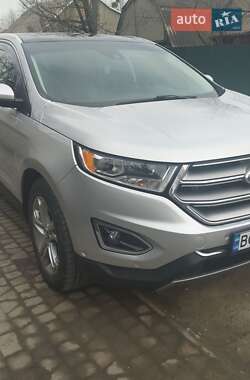 Внедорожник / Кроссовер Ford Edge 2016 в 