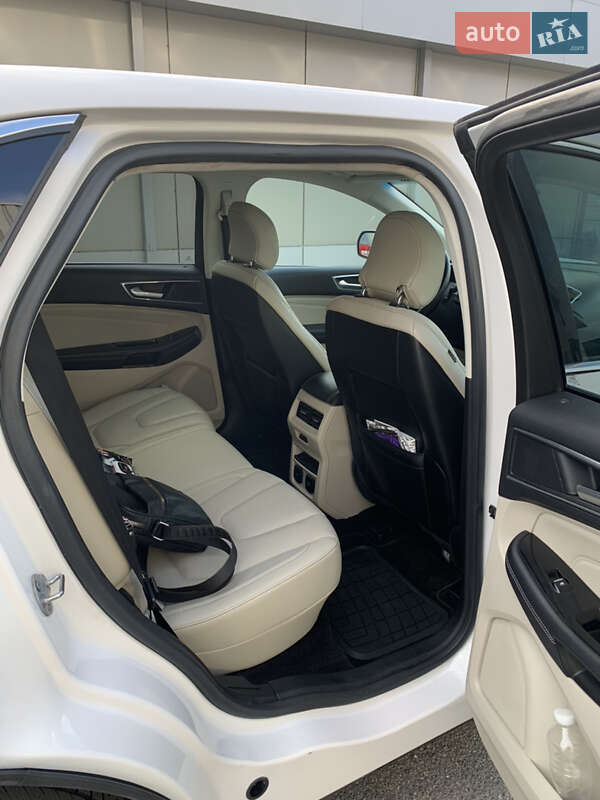 Внедорожник / Кроссовер Ford Edge 2015 в Новомосковске