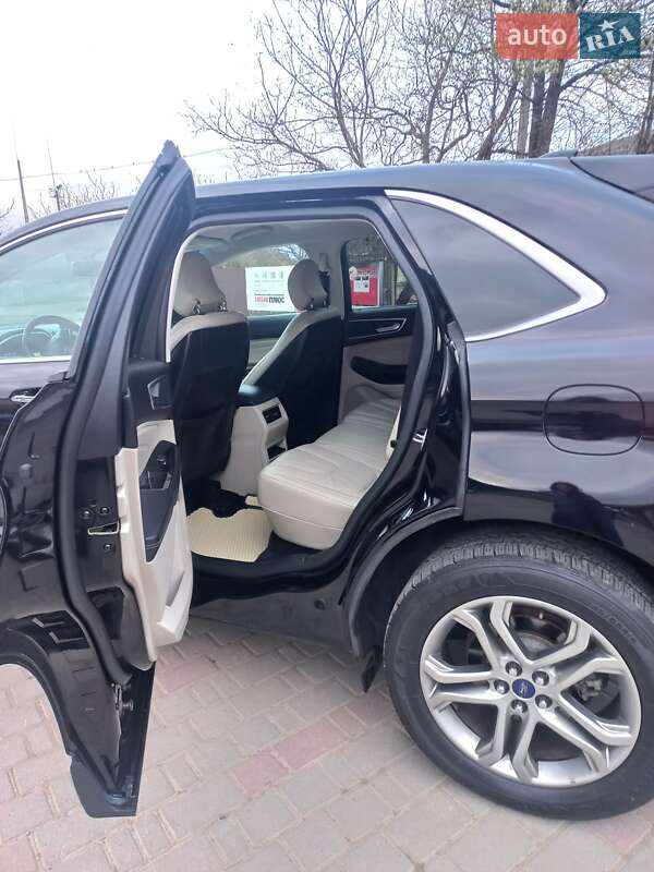 Внедорожник / Кроссовер Ford Edge 2016 в Косове