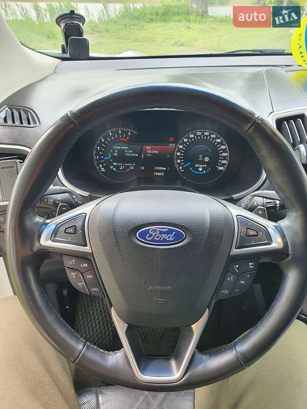 Внедорожник / Кроссовер Ford Edge 2016 в Шполе