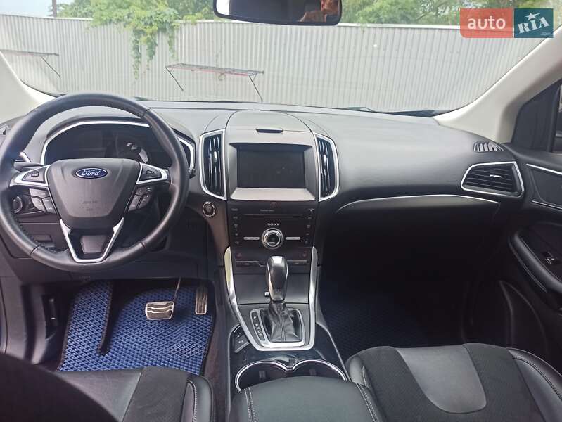 Внедорожник / Кроссовер Ford Edge 2017 в Черновцах