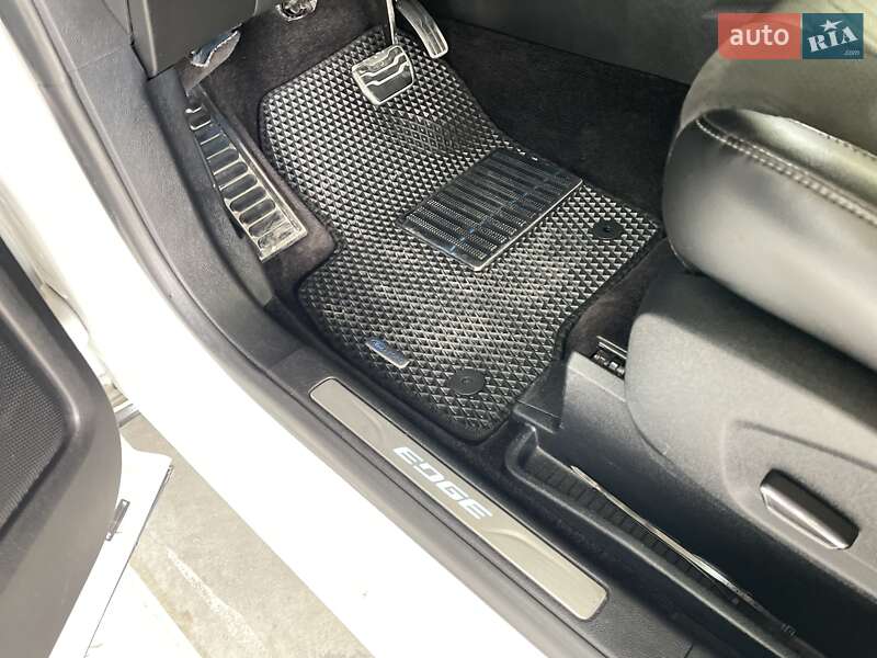 Позашляховик / Кросовер Ford Edge 2016 в Чорноморську