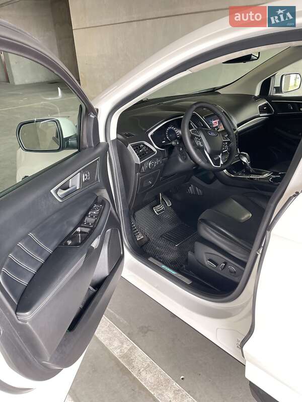 Позашляховик / Кросовер Ford Edge 2016 в Чорноморську