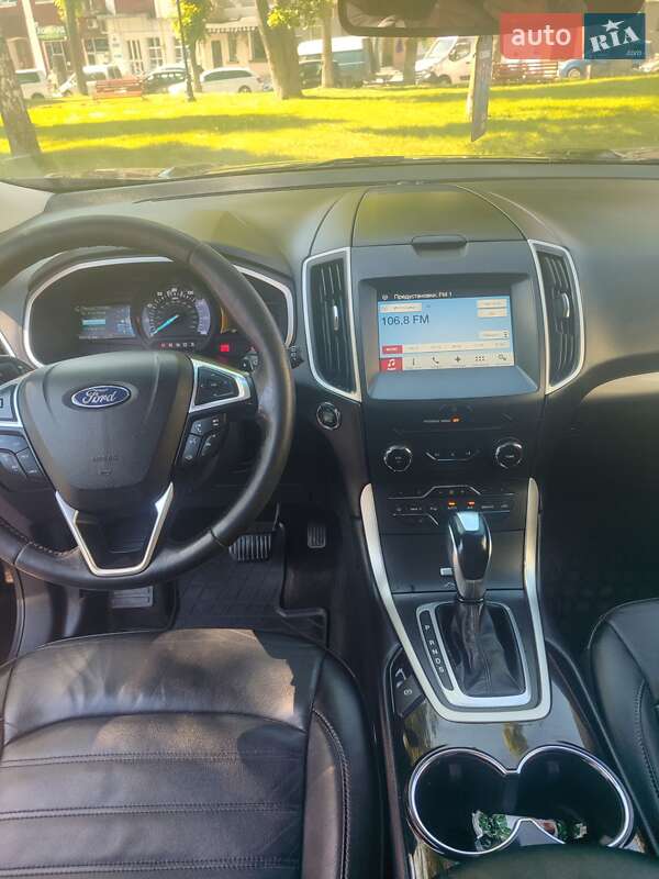 Позашляховик / Кросовер Ford Edge 2016 в Володимирі