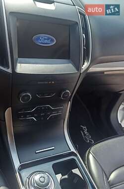 Внедорожник / Кроссовер Ford Edge 2019 в 