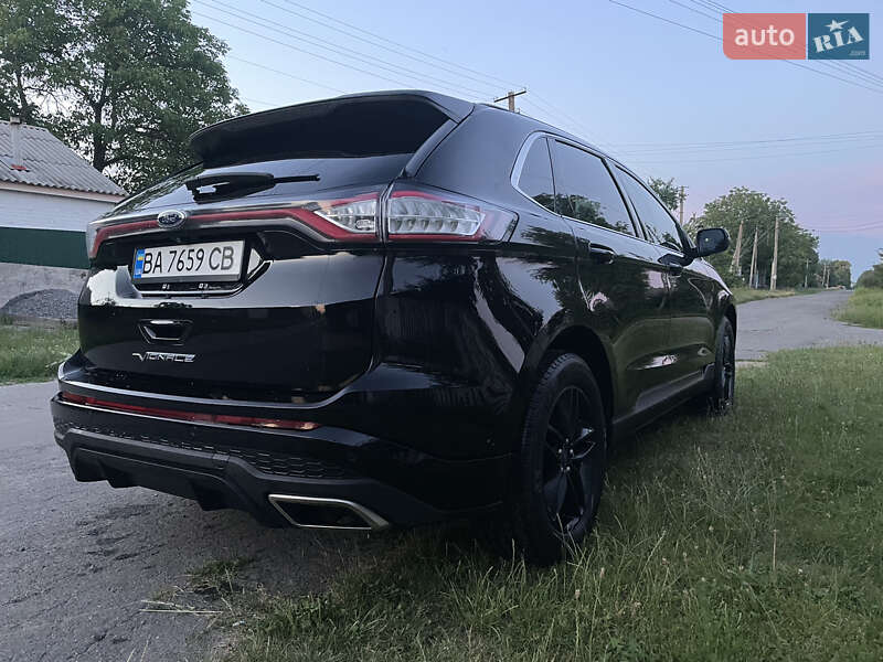 Позашляховик / Кросовер Ford Edge 2016 в Олександрії