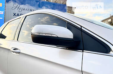 Внедорожник / Кроссовер Ford Edge 2015 в 