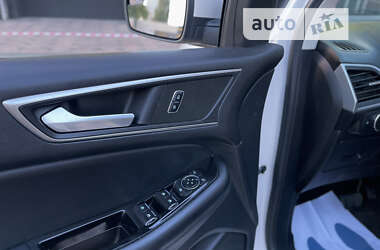 Внедорожник / Кроссовер Ford Edge 2015 в 