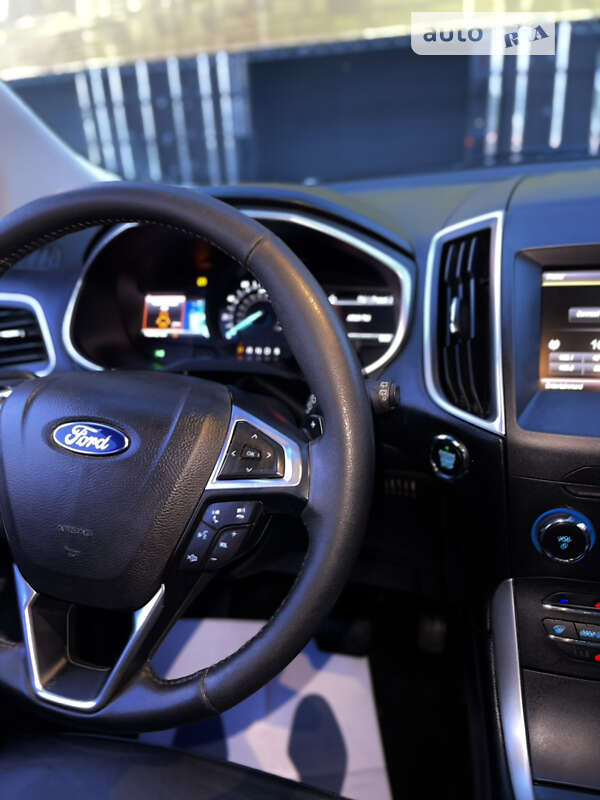 Позашляховик / Кросовер Ford Edge 2015 в Харкові