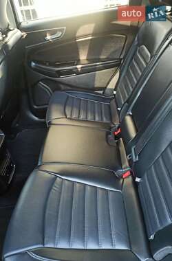 Внедорожник / Кроссовер Ford Edge 2016 в 